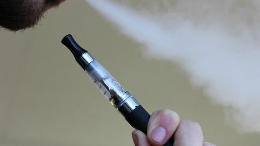 Capa do artigo CIGARRO ELETRÔNICO: VILÃO OU MOCINHO?