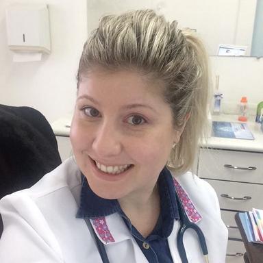 Foto de Drª. Ana Paula Trombin Soares